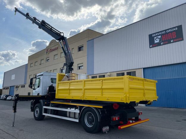 Grúa Hiab Equipo gancho con contenedor