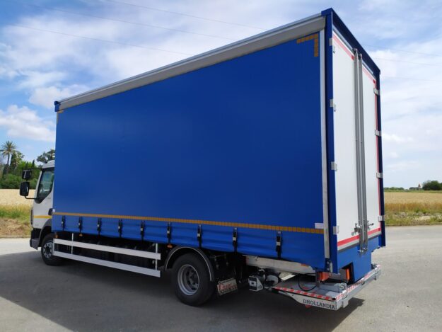 Carrocería Tauline con plataforma retractil